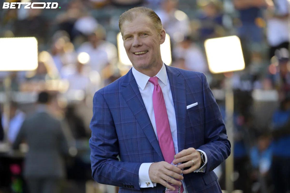 Alexi Lalas Is Fine With the $250 Million Hydration Break. Surprise, Surprise..