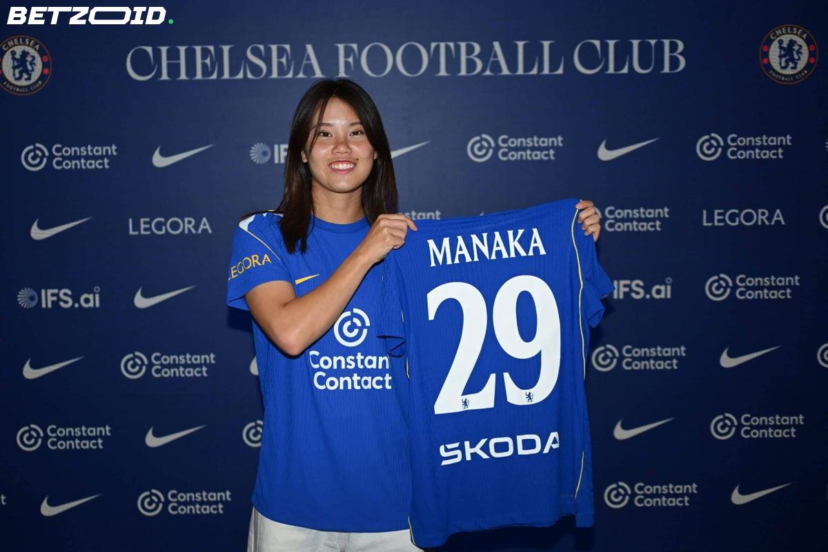 Chelsea Women Sign NWSL Midfielder of the Year Matsukubo in Ambitious Rebuild.