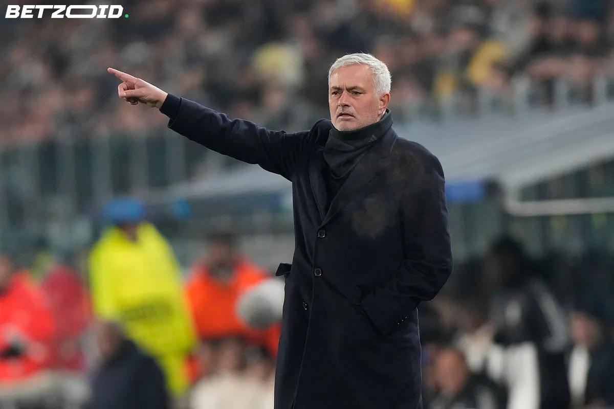 Figo Refuses to Rule Out Mourinho's Sensational Real Madrid Return.