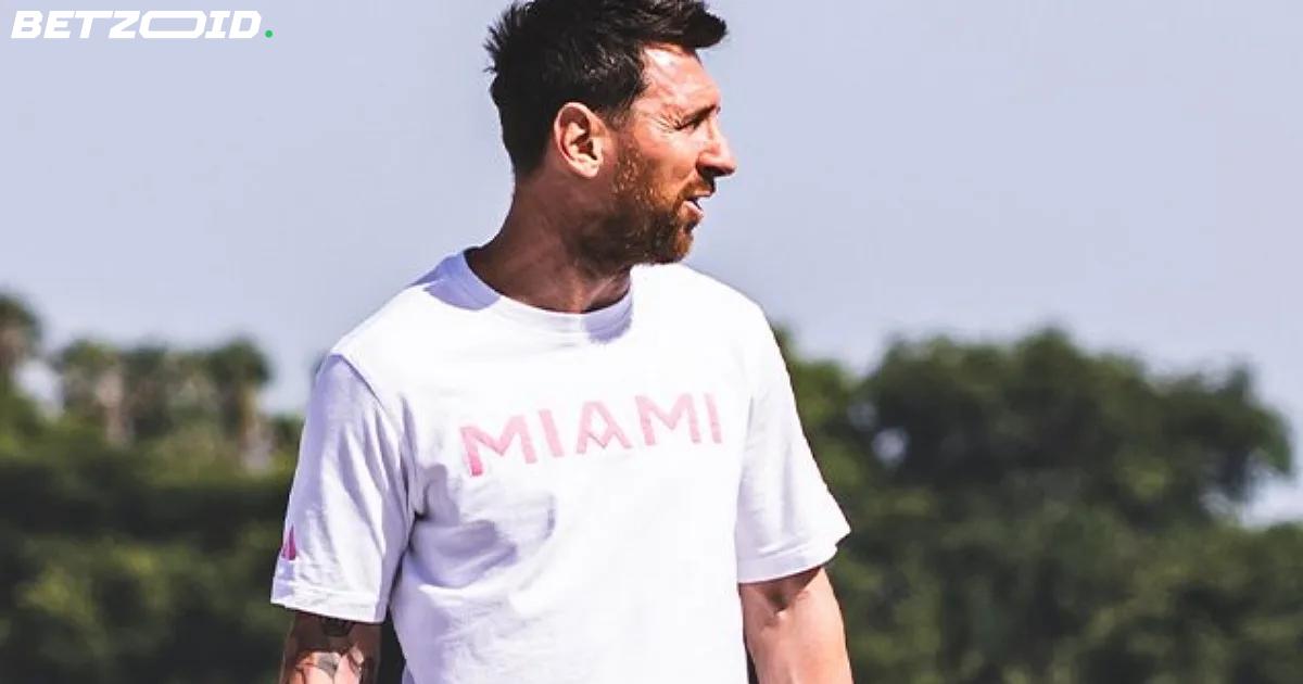 Hoyos Won't Rush Messi Back — And He Shouldn't.