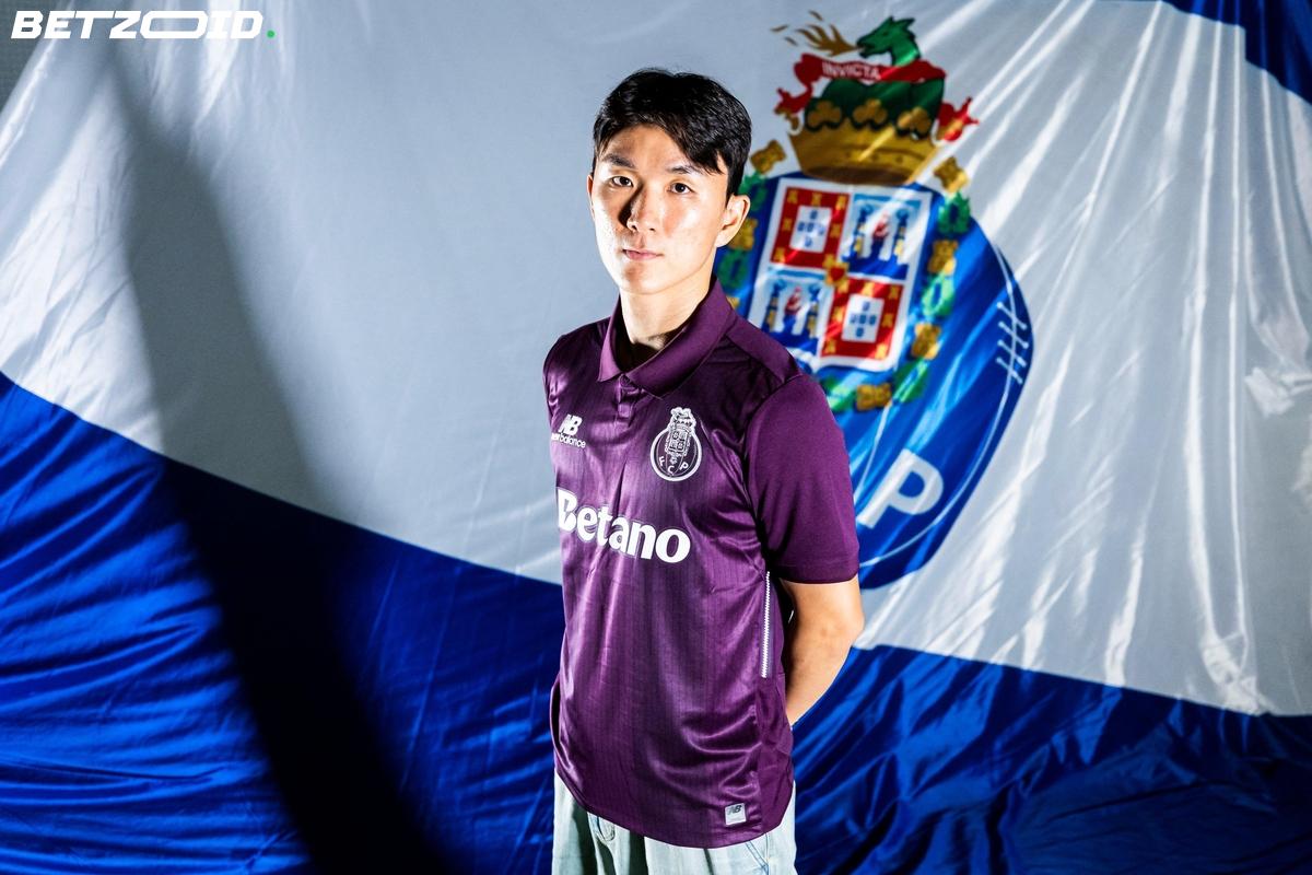 Hwang In-beom Takes His Seventh-Country Tour to FC Porto.