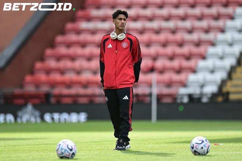 JJ Gabriel Is in Barcelona. Manchester United Are Holding the Door Shut..