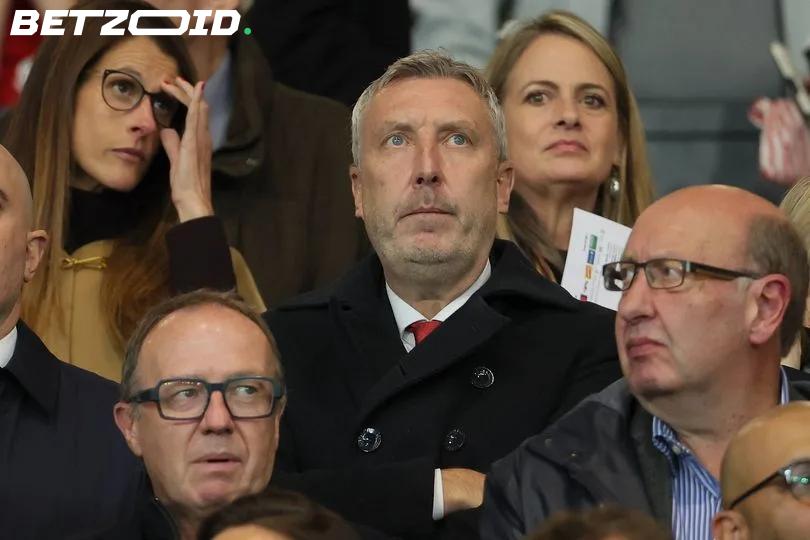 Martínez Ripped Into United's Hierarchy. Wilcox Survives — But the Questions Won't Go Away.
