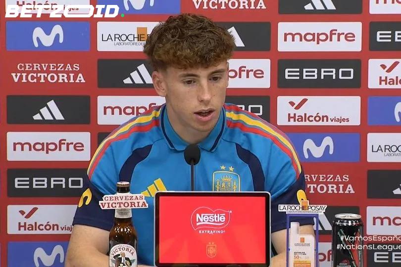 Muñoz on his Liverpool move, World Cup pain, and the fight for Spain minutes.