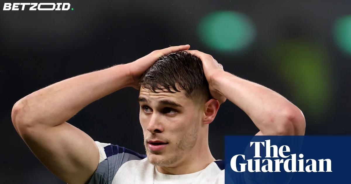 Pitch Points: Tottenham's Relegation Drama, Ronaldo's Saudi Standoff & Simeone's Crossroads.