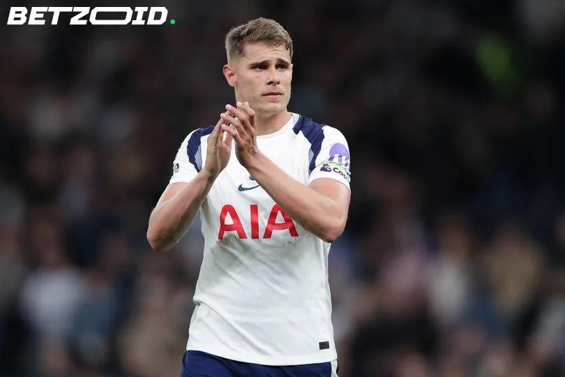 Van de Ven Says Goodbye as Romero and Spence Leave Tottenham in the Same Week.