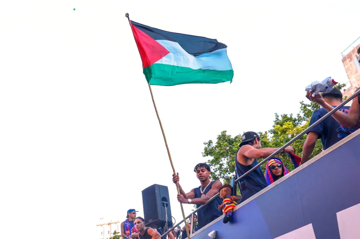 Yamal's Palestinian Flag Moment Overshadows Barcelona's Title Party.